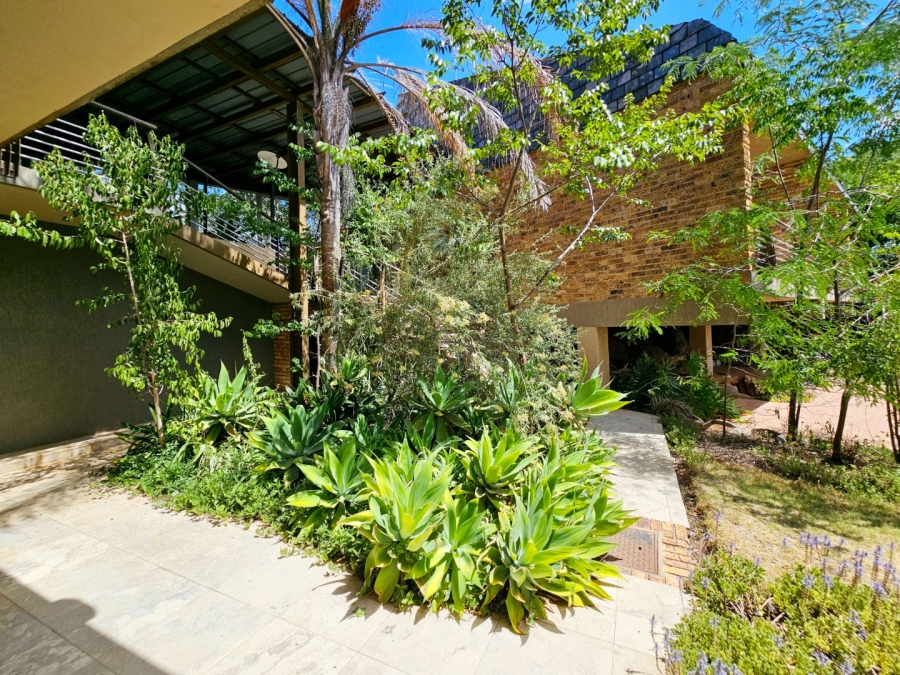 8 Bedroom Property for Sale in Waverley Free State